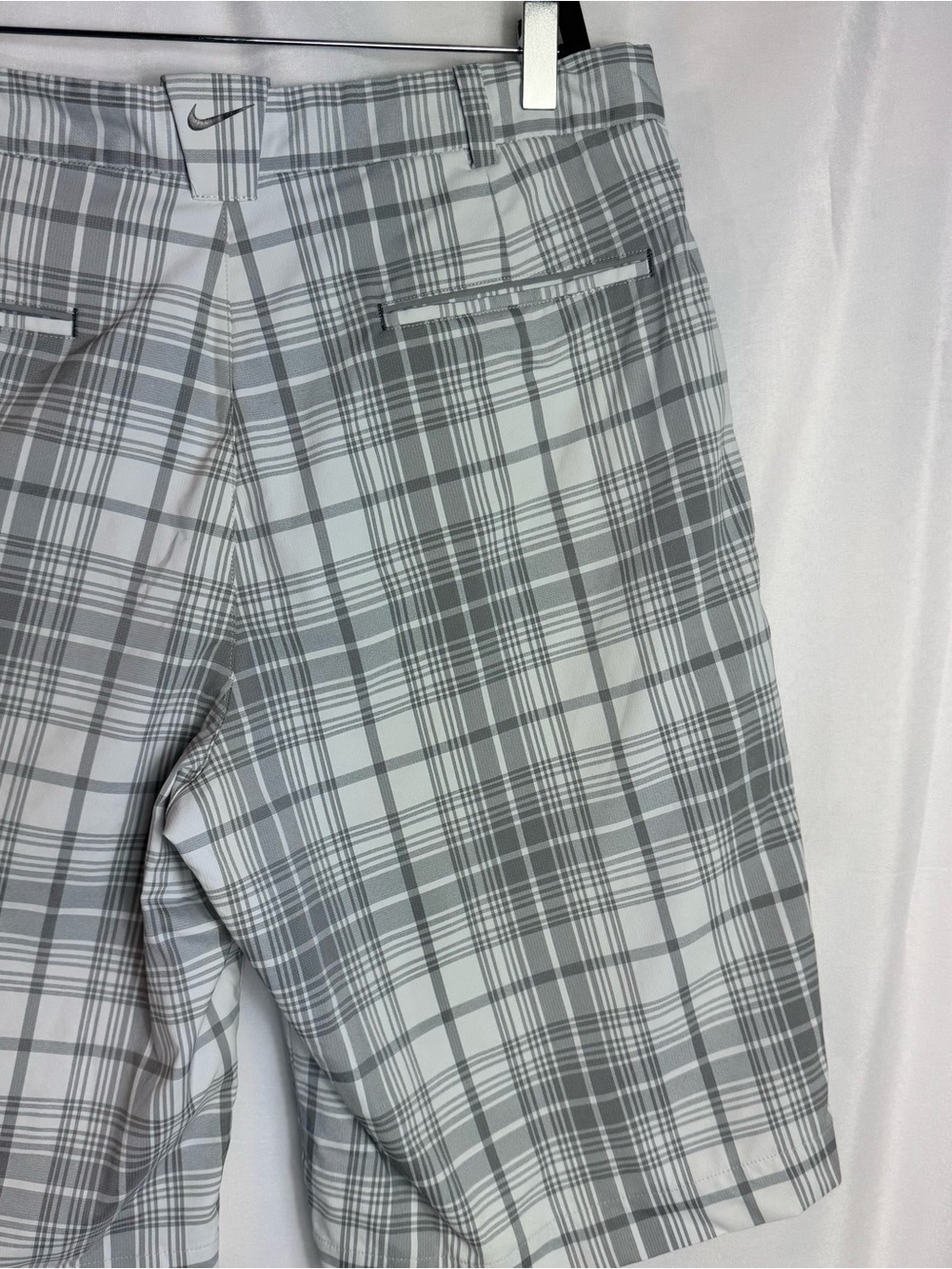 Nike Golf Dri-Fit Shorts Men 34 Gray Plaid Golf Chino FActive Performance Wick